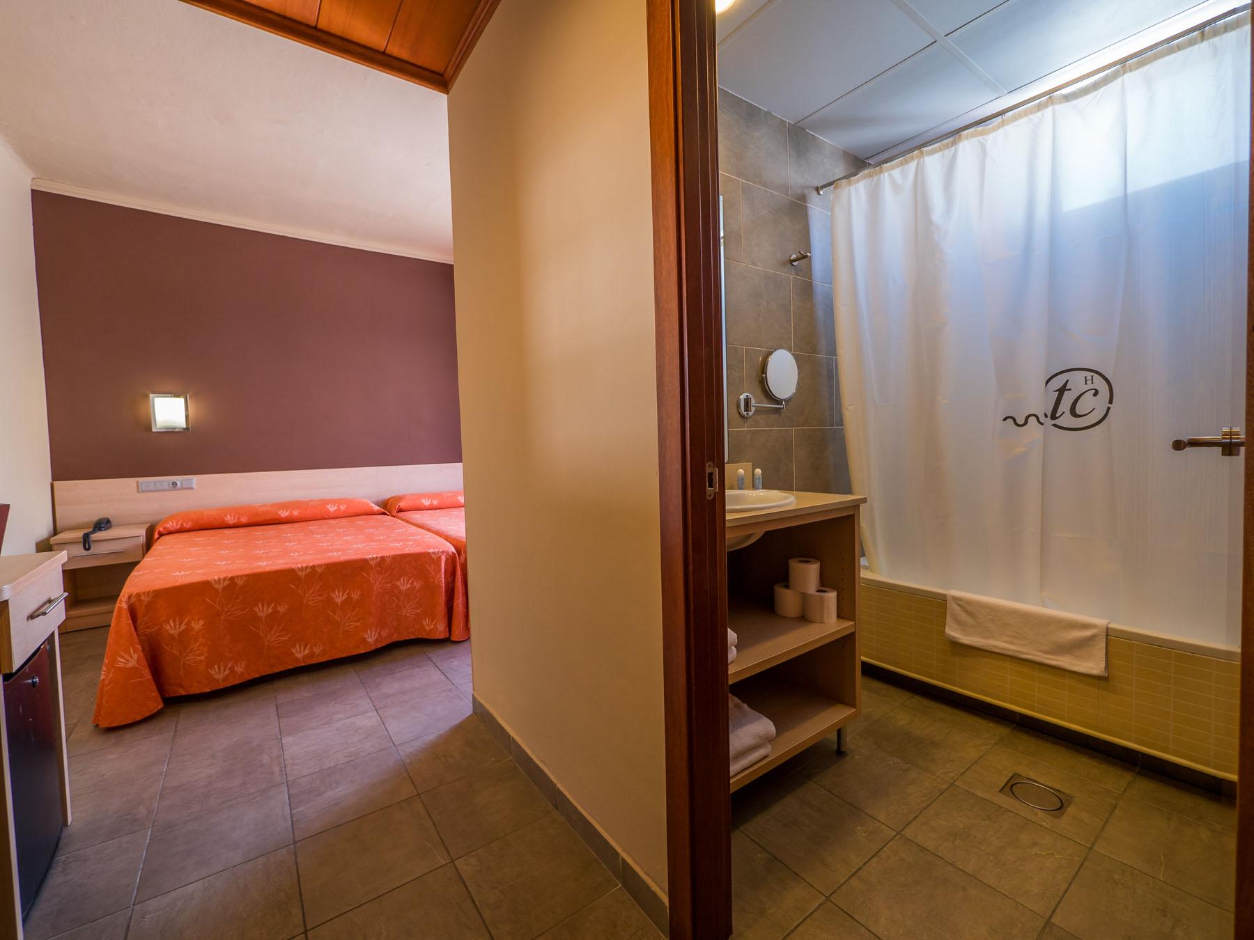 Tossa Center 4*